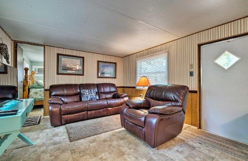 Steinhatchee Maison | Cabin with Fire Pit, Walk to Steinhatchee River!