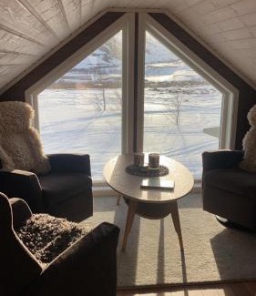 Batsfjord Maison | Cabin with fishing and hunting opportunities