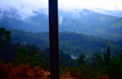 Baru Cabine | Cabin with incredible views of the forest and waterfall.