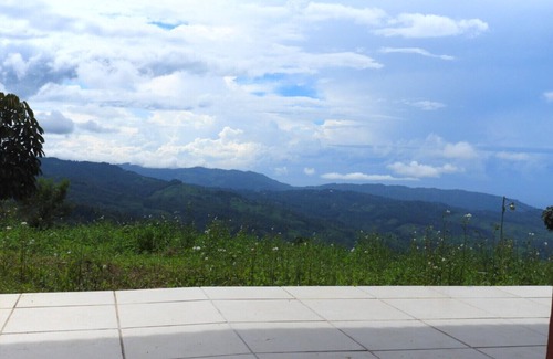 Baru Cabine | Cabin with incredible views of the forest and waterfall.