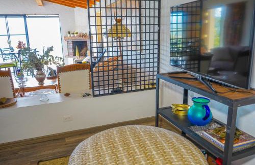 Retiro Maison | Cabin with Jacuzzi View with Fireplace