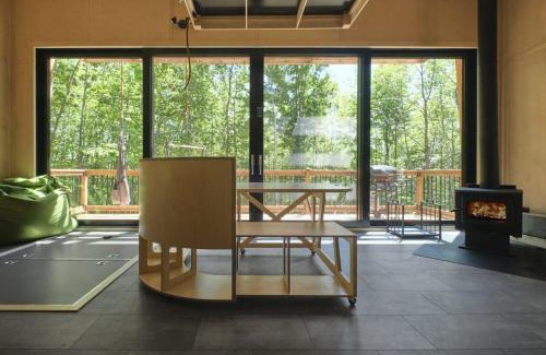 Eastman Maison | Cabin Zoobox 75