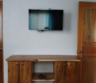 Carara Appartement | Cabina equipada cerca de río y montañas Tulín Azul