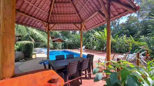 Uvita Cabine | Cabinas Costa Tropicana