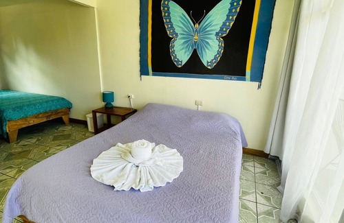 Santa Elena Lit Et Petit-Déjeuner | Cabinas Nuestra Kasa
