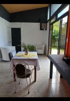 San Rafael de Heredia Maison | Cabinas Salova