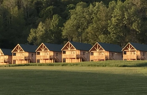 Oneida Cabine | Cabins, cottages,fishing,creeks, ponds,nature,trails,anniversaries, celebrations