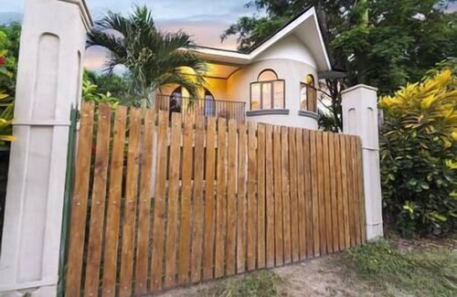 Cabuya Appartement | Cabo Blanco Retreat: Tranquil 1BR for Couples, w/Work Space