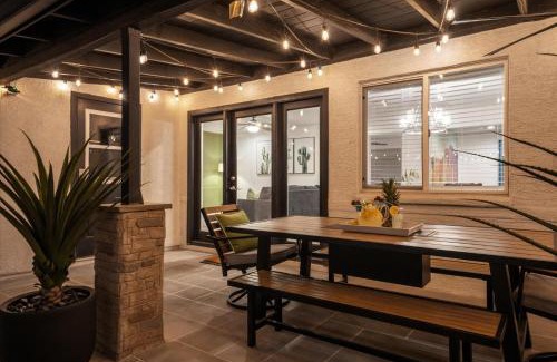 New Papago Parkway Maison | Cactus Bloom Villa - Spacious 5BR near Old Town Scottsdale with Private Pool