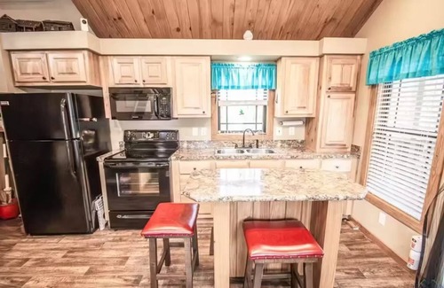 Jefferson Maison | Caddo Lake Retreat & Boat Ramp
