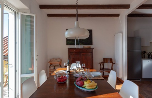 Gonte Appartement | Cadebei 1. Stunning lake view in the charming, quiet hamlet of Gonte.