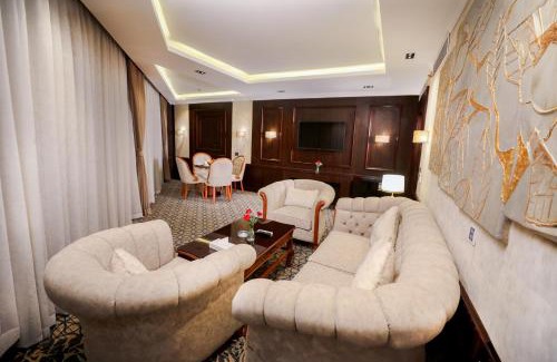 Al Duqqi Hôtel | Cairo Taj Hotels & Suites- Mohandessin
