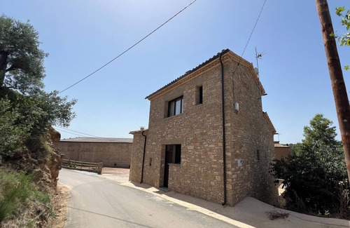Vilanova de Meia Maison | Cal Gabarró - House for 12 people with swimming pool, WiFi, AC and BBQ