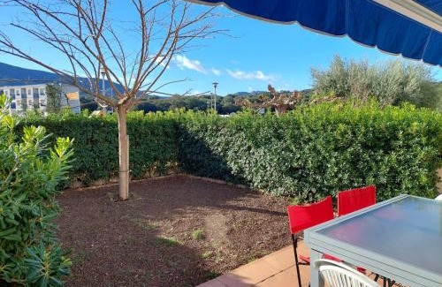 Llanca Appartement | Cal Pere Planta baja con jardin