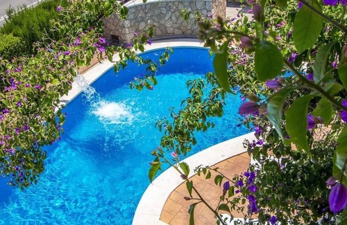 Canyelles Cottage | CAL VIVES avec piscine, barbecue, WI-FI et court de tennis à seulement 8 km de Sitges