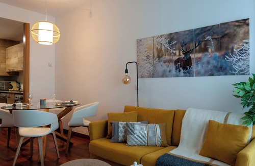 Puigcerda Appartement | Cal Xera - Cozy first floor with fireplace and private garden
