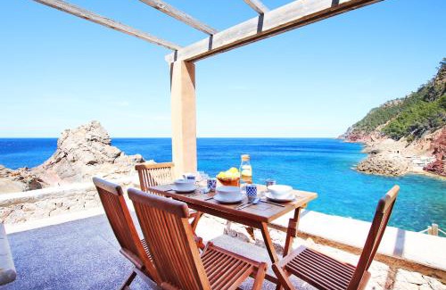 Estellencs Maison | Cala Estellencs Beach House by Slow Villas