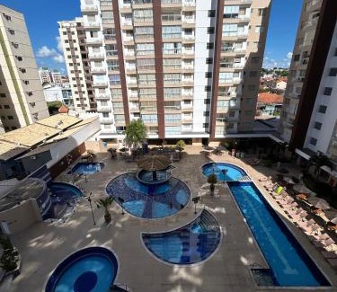Assis Appartement | Caldas Novas - Condominio Casa da Madeira - ate 5 pessoas - PERMITIDO descer com bebida para o parque - Centro