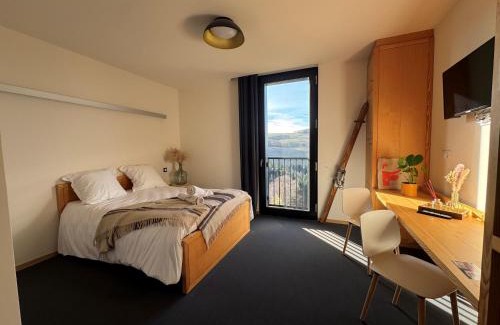 Saint-Projet-de-Salers Hôtel | Caldera hébergement et activités d'altitude