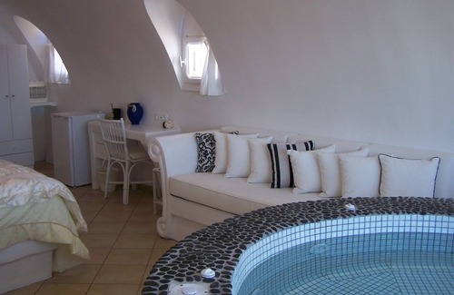 Megalochori Villa | Unique villa privée sur Caldera Cliffs avec une exceptionnelle Sunset View