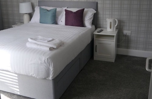 Bellshill Maison | Caledonian Rooms