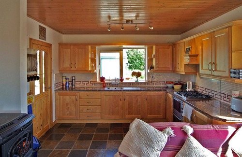 Lecemy Autre | Calhame - Three Bedroom House, Sleeps 6