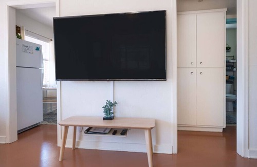 Blenman-Elm Maison | Christmas Festival Cali 2BR w Backyard & Charm