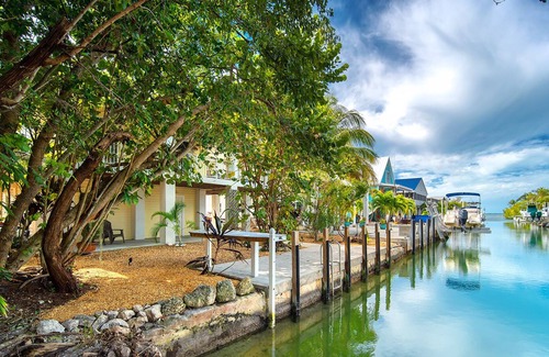 Cutthroat Harbor Estates Maison | Calico Jack Hideaway