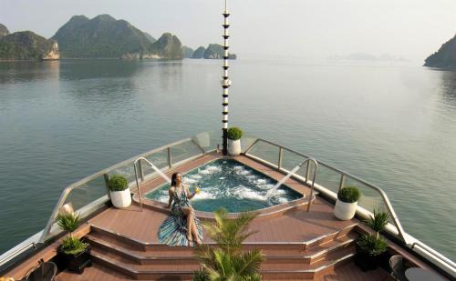 Bai Chay Location De Bateaux | Calista Cruise - A Ha Long Bay Spectacle