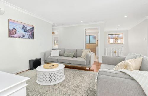 Callala Beach Maison | Callala Beach Walk - Beachfront with Fireplace