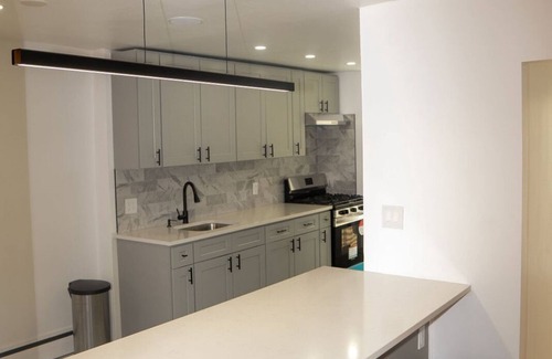 Canarsie Maison | Calm 1-bedroom private room located in a house in Brooklyn with AC, WiFi
