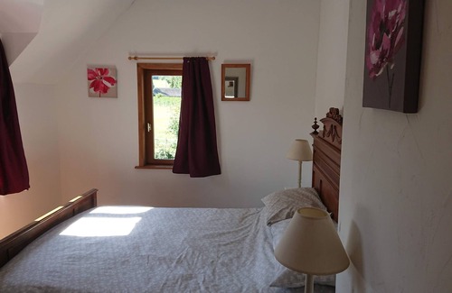 Bonneville-la-Louvet Appartement | Calm and peaceful 2 bed apartment in the beautiful