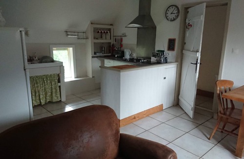 Bonneville-la-Louvet Appartement | Calm and peaceful 2 bed apartment in the beautiful