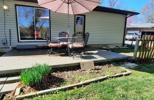 Springfield Maison | Calm and peaceful 3 bedroom home with huge back