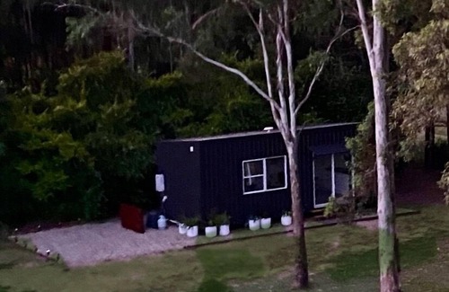 Burpengary Cabine | Calm on the creek studio for 2