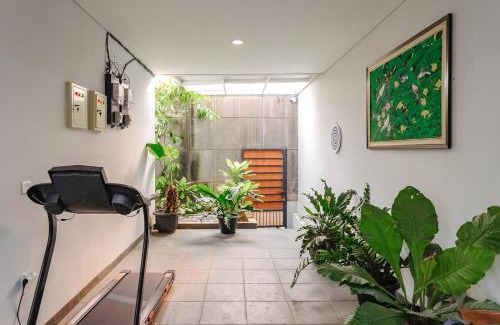 Pondok Aren Hôtel | Calma Coliving at Bintaro, Tangerang Selatan