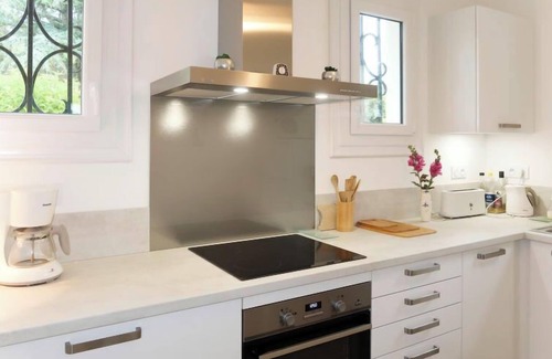 Saint-Michel-en-Greve Maison | Calypso by Interhome
