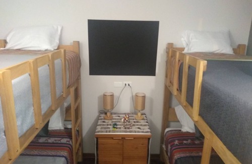 Miraflores Appartement | Cama Individual en Habitación y Baño Compartido Tipo Hostal