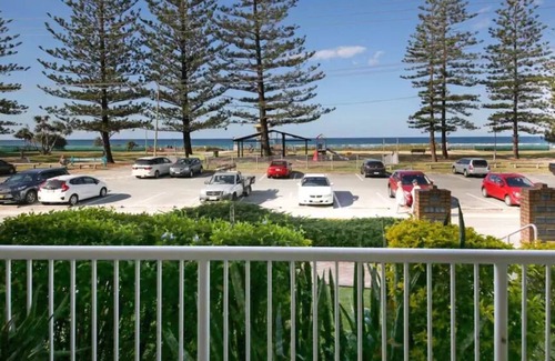 Mermaid Beach Appartement | Camden House - Hedges Avenue Ocean View