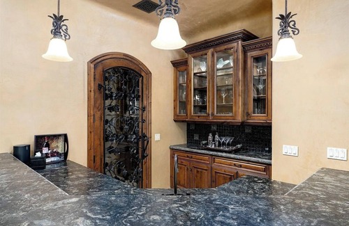 Paradise Valley Maison | Camelback Compound - 8 BR all ensuites. Heated Pool & Spa, Golf & 2 Guest Houses