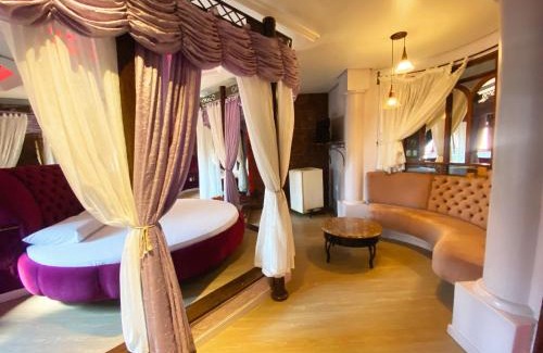 Scharlau Hôtel | Camelot Motel by Drops