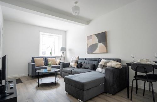 Larkhall Maison | Camneth House