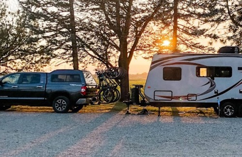 Lynden Location De VR | Camp in The Country From the Comforts of Your RV