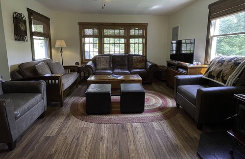 Eagle Bay Cabine | Camp Orvis by West Pond