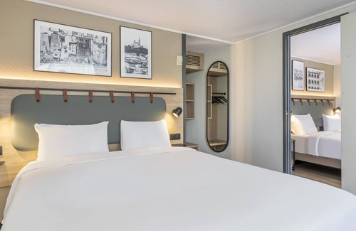 Notre-Dame-Limite Hôtel | Campanile Marseille St Antoine
