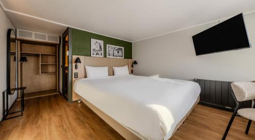 Meaux Hôtel | Campanile NATURE - Meaux