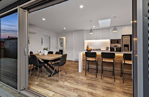 Mount Maunganui Maison | Campbell Retreat - modern easy living