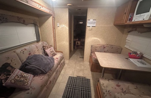 Port Henry Maison | Camper On a Budget- Lake Champlain