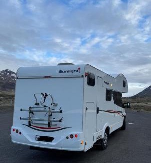 Hliðar Appartement | Camper Van 2018 Fiat capron A72 model