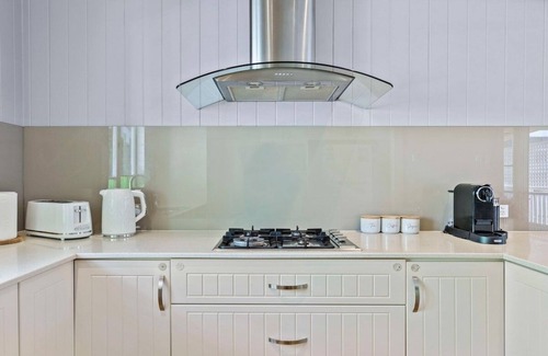 Camp Hill Maison | 3BR Retreat 7km to Brisbane CBD